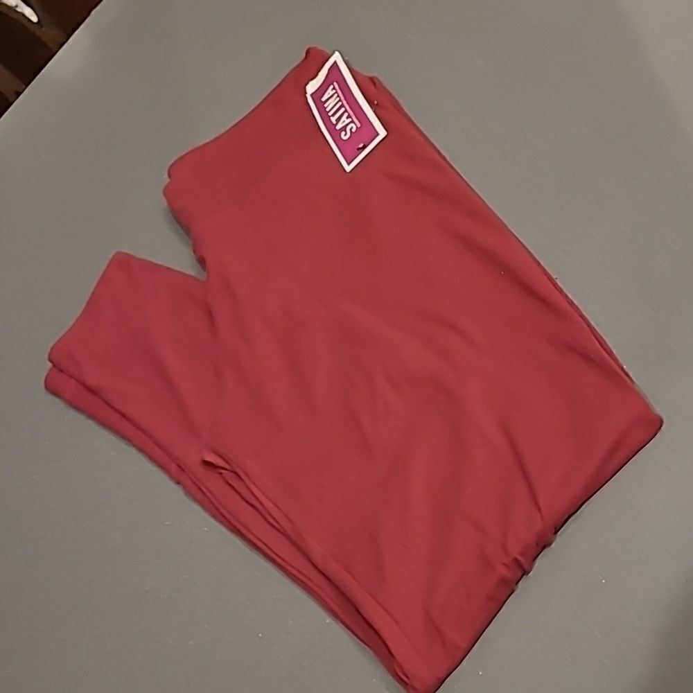 SATINA plus sized maroon jegging pants